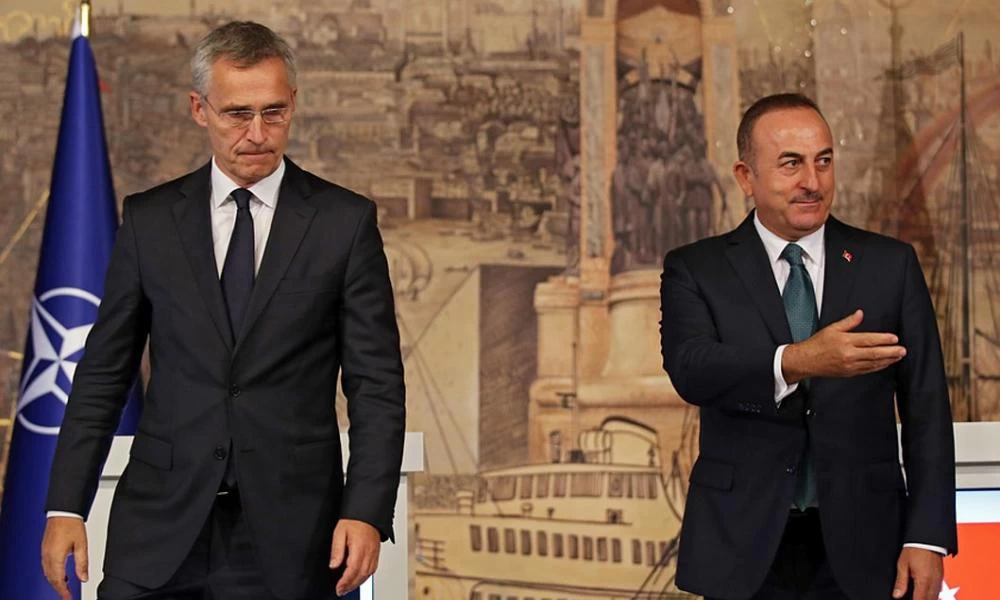 Τηλεφωνική επικοινωνία Τσαβούσογλου - Στόλτενμπεργκ